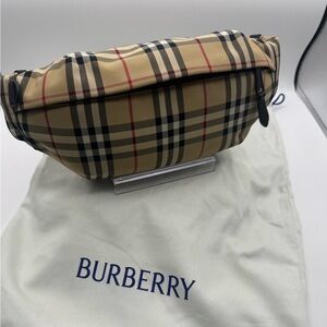 NWT Burberry Nova Check Sonny Canvas Belt Bag with Black leather Trim
